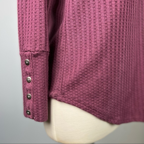 CHASER - Long sleeve Plum Waffle weave Button Cuff Shirt Small Burgundy Thermal - Picture 8 of 13